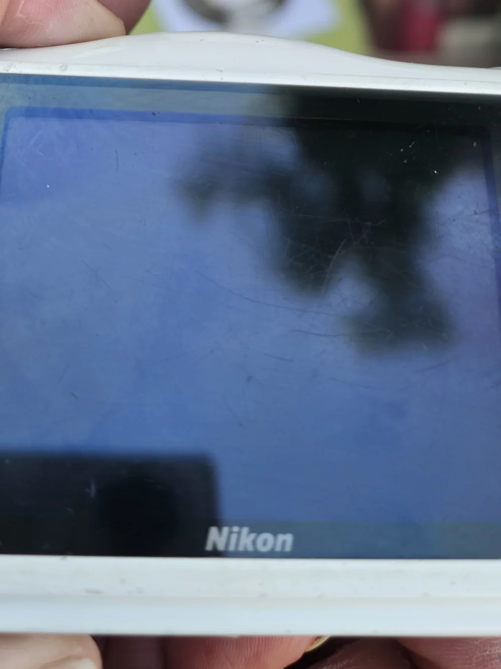 Nikon COOLPIX S33 13.2MP Digital Camera White – Powers On – 3 Batteries
